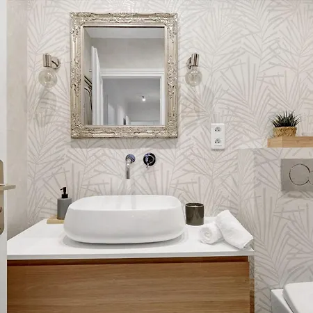 Champs-elysees & Arc De Triomphe - 2br - Vacation פריז